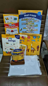 Jolly Phonics: Early Years Kit: 9 items Song Magnet Picture Flashcards TeacherPupil 123 Wall Frieze Whiteboard
