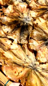 Khô Cá Lăng sông xẻ Đặc Sản KHOMITA 500g khô sạch nhà tự làm thấy là thèm. Đóng hút chân không đi được cả nước Ngoài