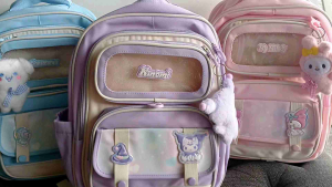 Tas Sekolah Premium SD Sanrio Free Gantungan Boneka / Tas Sekolah SD / School Bag Sanrio / Tas Melody Cinnamoroll Kuromi