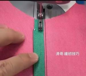 P363 Tapak Zip Mesin Jahit Industri/ Industrial Sewing Machine Presser Foot Flatcar Presser Zipper Foot (Kira & Kanan)