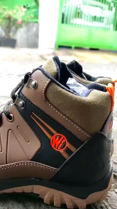 Sepatu Safety Outdoor: Pilihan Terbaik Untuk Anda
