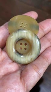 กระดุม เสื้อคลุม เสื้อสูท เสื้อกันหนาว ขนาด 30 มิล(3 ซม.) / ชุดละ 3 เม็ด