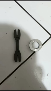 Kunci Stelan Jari Jari Velg Motor: Aksesoris Motor Berkualitas