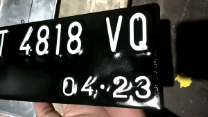 Plat Nomor Motor Pernis Kilap