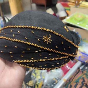 Blangkon pengantin payet | blangkon payet | blangkon pengantin | blangkon manten | blangkon payet manten | blangkon payet pengantin | blangkon solo | blangkon solo payet