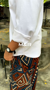 Sarung Batik Motif Naga Emas: Aksesoris Batik untuk Wanita