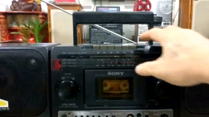 Cassette Sony CFS-1140S còn đẹp như hình các chức năng chạy tốt.