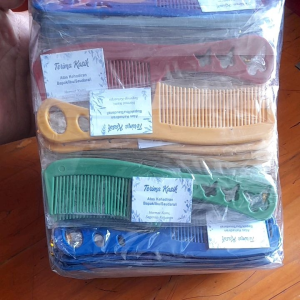 ISI 100 GRATIS KARTU UCAPAN SISIR MINI KEMASAN PLASTIK