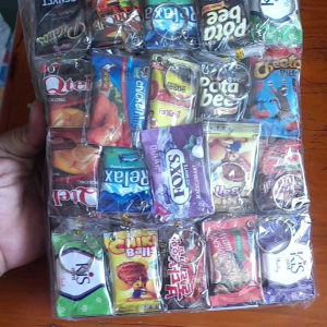 Isi 100pcs GANTUNGAN KUNCI MINIATUR SNACK Souvenir gantungan kunci souvenir murah souvenir pernikahan khitanan