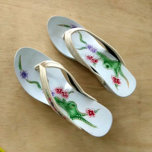SANDAL WANITA / KELOM JEPIT BORDIR PUTIH