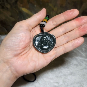 Nephrite good greasiness green Buddha in Ones Heart pendant (with certificate) 且末和田玉油润佛在心中吊坠(带证书)