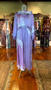 Sahida Dress by Dian Pelangi LIMITED EDITION Busana Muslim Maxi Gamis Abaya Kaftan Gaun Outfit Busui Pesta Pernikahan Kondangan Lebaran Formal Wanita Hijaber Cantik Anggun Modis Modern Simple Elegan Mewah Model Korea Terbaru Motif Abstrak Kekinian