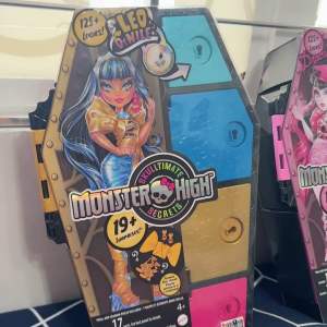 MONSTER HIGH Skulltimate Secret Dolls