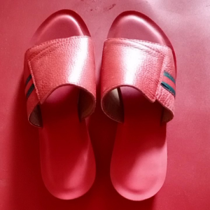 sandal kulit