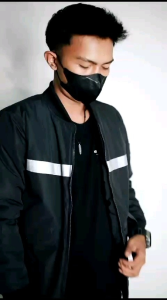 Tralims Jaket pria bomber skotlet polos