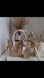 กระเป๋าแฟชั่นเกาหลีพร้อมส่ง 🌼 ลาลา บัグ กระเป๋าแฟชั่นเกาหลีพร้อมส่ง