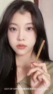 OUTOFOFFICE Lip Liner 唇线笔OOO人中笔精准系列 Modify Lip Shape Waterproof Nude Lip Filler OOO Contour Three-Dimensional Waterproof