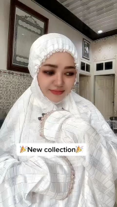 mukena terusan blitz garis emas termurah