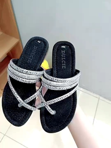 Dép Nữ Da Mịn Cao Cấp X Thiết Kế 3 Dây Đá Ngang Xen Kẻ Đế Chống Trơn Trượt