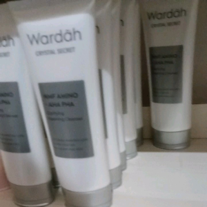 WARDAH Crystal Secret Foaming Cleanser 100ml
