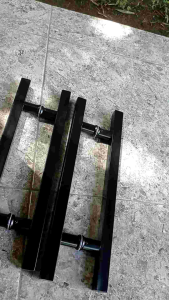 Handle pintu kaki baut tembus kotak full hitam powder coating