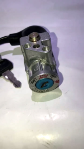 KUNCI KONTAK DEPAN HONDA KARISMA MODEL ORIGINAL