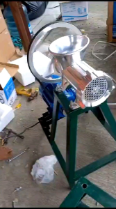 Mesin Giling Daging Kacang NO32 +Mesin Penggerak 160 Siap Pakai