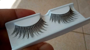 Bulu mata palsu artisan natural lembut lentik 757 gunung  ukuran Medium ( isi : 6 pasang atau 1 lusin + cover )