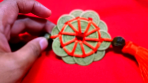 Chinese coin knot