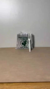 Garpu Makan Panjang Cap Anggur Isi 100PCS / Garpu Plastik