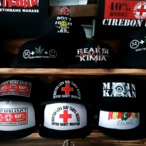 Topi snapback jaring Team Sakit Dokter Lupa Diri Tanpa Resep - divisi apotik - topi distro