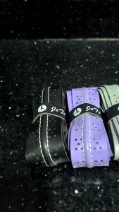 Quấn cán gân JoTo - Quấn tay cầm có gân và lỗ thoáng khí giúp thấm hút mồ hôi cực tốt êm ái chắc tay - Minx Sport