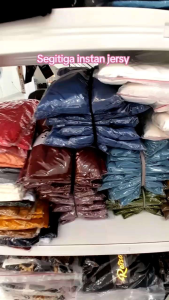 Segitiga Instant Jersey: Pilihan Warna & Gaya