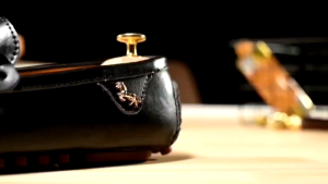 Sepatu Pria Kulit Sapi Pantofel Moccasin Casual Kerja Kantor Formal Slip On Santai Hitam dan Coklat