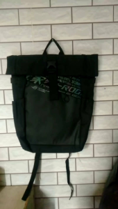 Asus ROG BP471 Backpack Bawaan Laptopnya