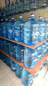 Galon Asli Aqua Dan Vit 19L ( Harga Satuan Tanpa isi)