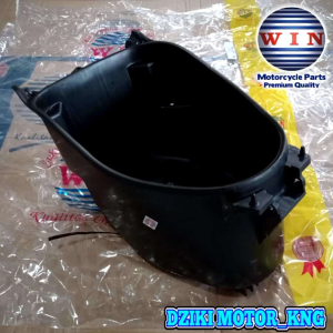 Box Bagasi Helm Bok Bagasi Honda Vario 125 & 150 New LED 2018 Merek WIN