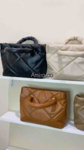 TOTE AMIRA PREMIUM EMPUK TEBAL