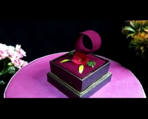 Tempat Perhiasan Gelang: Kotak Perhiasan Gelang & Tempat Pernikahan