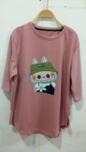 Kaos Atasan Wanita Lengan 3/4 Oversize: Pilihan Nyaman & Fashionable