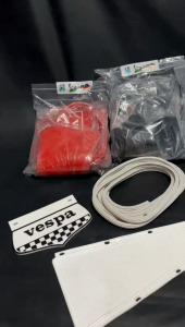 Karet body set tepong triplang lengkap vespa super sprint lokal Vespa grade A bagus mengkilap mirip metalplast thailand import  Kelengkapan sesuai gambar real triplang karet tepong klakson karbu usus lidah kepet dll. Tersedia warna Hitam putih abu m