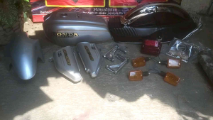 promo PAKET HEMAT BODY HONDA GL 100 GL 125 GL CEPEK KOMPLIT SET JOK TEMPONGAM DAN SLEBOR BELAKANG DAN STOPLAMP KOMPLIT DETAIL ORIGINAL.