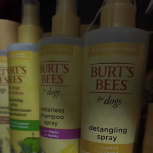 Burts Bees oatmeal shampoo for dogs hypoallergenic with Shea Butter and Honey 473ml.