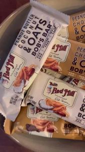 Bobs Red Mill Peanut Butter Chocolate & Oats Bobs Bar | ขนมข้าวโอ๊ตอัดแท่ง | Sunshine Market