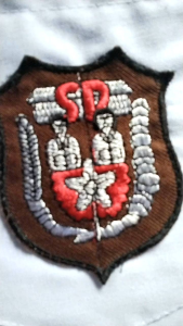 Seragam Sekolah Kemeja SD Lengan Pendek/Panjang dan Pramuka