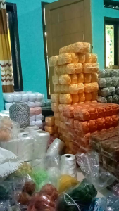 Benang rajut poly kilap d27/tali rajut merajut poliester/kitthing yarn 100gram