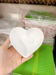 Chén trái tim đựng chè Melamine cao cấp kích thước 11.2 x 9.7 x 4.5cm dùng cho tiệc đầy tháng thôi nôi
