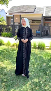 Desain Gamis Kringkel: Pakaian Muslim Wanita