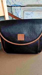 Hàng si túi đeo chéo da bê hiệu NiNa Ricci