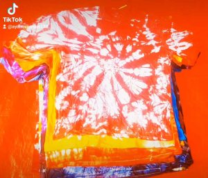ladies tie dye t-shirt assorted desgin fashionable